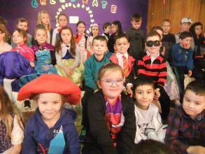Primary Three Dress Up For World Book Day Assembly 